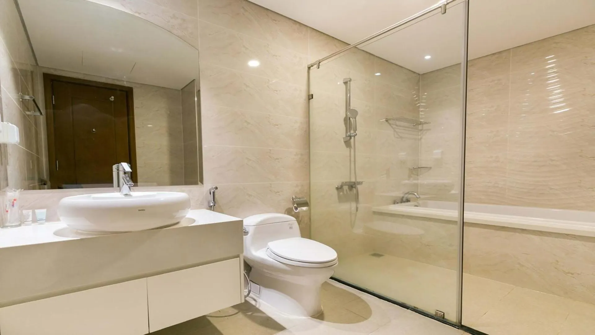 Vinhomes Central Park Riverside Ho Chi Minh City 0*,